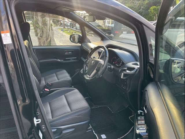 ヴォクシー ＺＳ“煌”７人（10枚目）