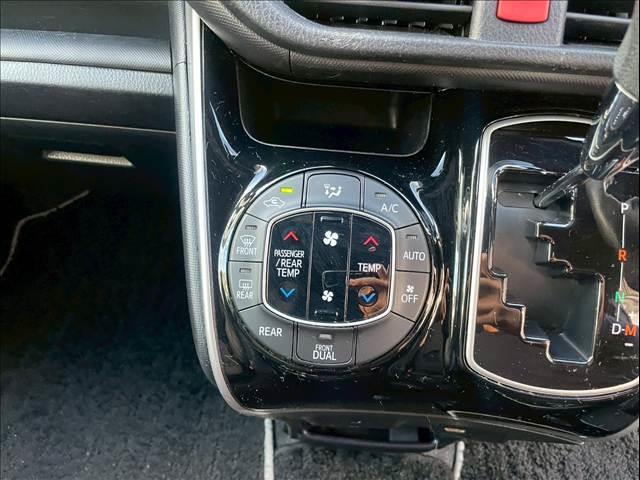 ヴォクシー ＺＳ“煌”７人（20枚目）