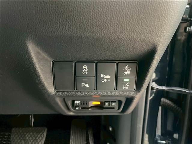 ステップワゴンスパーダ ＨＹＢＲＩＤ　Ｇ　Ｈｏｎｄａ　ＳＥＮＳＩＮＧ（14枚目）