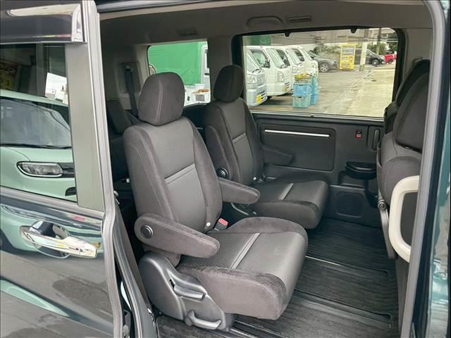 ステップワゴンスパーダ ＨＹＢＲＩＤ　Ｇ　Ｈｏｎｄａ　ＳＥＮＳＩＮＧ（28枚目）