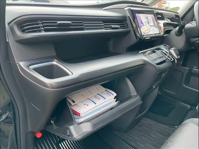 ステップワゴンスパーダ ＨＹＢＲＩＤ　Ｇ　Ｈｏｎｄａ　ＳＥＮＳＩＮＧ（40枚目）