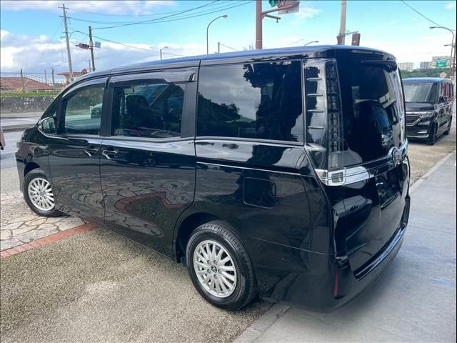 ヴォクシー ＨＹＢＲＩＤ　Ｖ　７人乗り（5枚目）