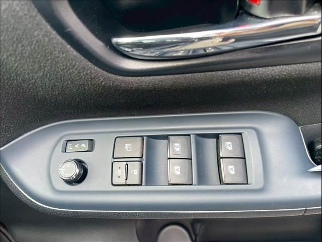 ヴォクシー ＨＹＢＲＩＤ　Ｖ　７人乗り（10枚目）