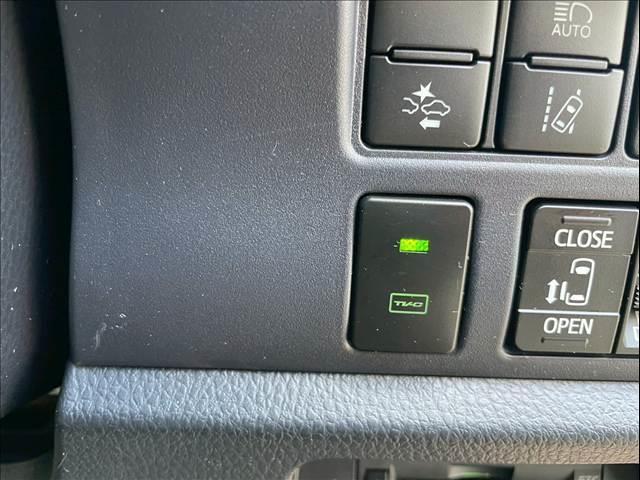 ヴォクシー ＨＹＢＲＩＤ　Ｖ　７人乗り（15枚目）