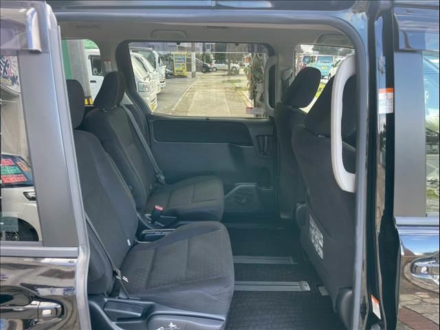 ヴォクシー ＨＹＢＲＩＤ　Ｖ　７人乗り（28枚目）