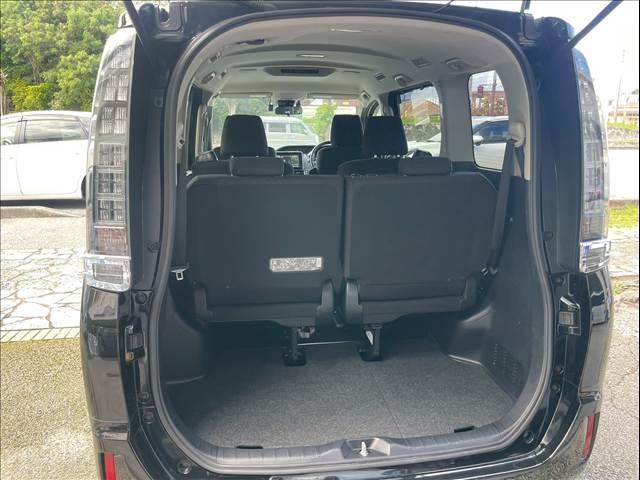 ヴォクシー ＨＹＢＲＩＤ　Ｖ　７人乗り（33枚目）