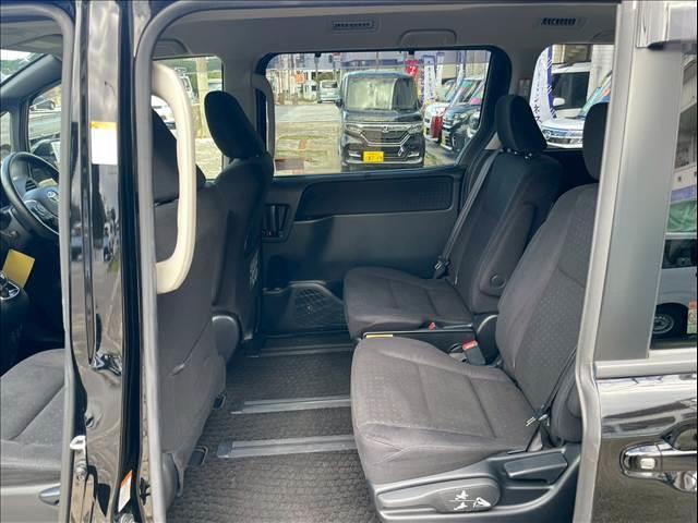 ヴォクシー ＨＹＢＲＩＤ　Ｖ　７人乗り（35枚目）