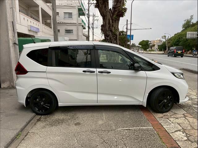 フリードハイブリッド ＨＹＢＲＩＤ　Ｇ　ＢＬＡＣＫ　ＳＴＹＬＥ　６人（3枚目）