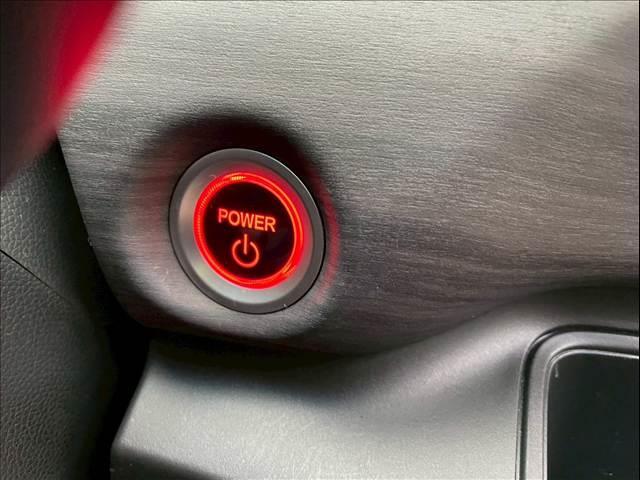 フリードハイブリッド ＨＹＢＲＩＤ　Ｇ　ＢＬＡＣＫ　ＳＴＹＬＥ　６人（12枚目）