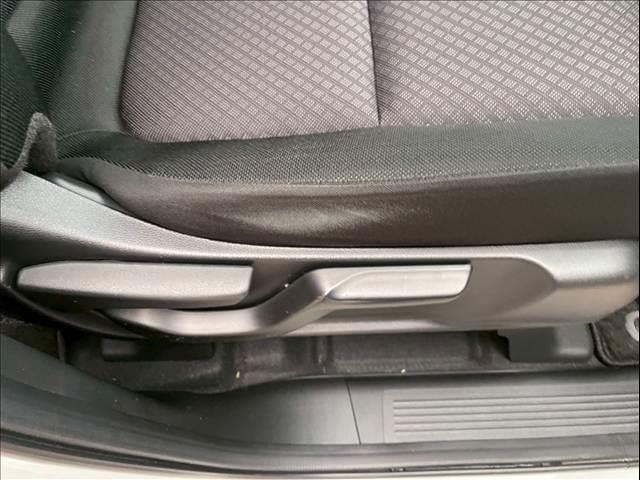 フリードハイブリッド ＨＹＢＲＩＤ　Ｇ　ＢＬＡＣＫ　ＳＴＹＬＥ　６人（16枚目）