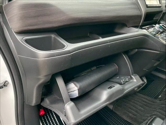 フリードハイブリッド ＨＹＢＲＩＤ　Ｇ　ＢＬＡＣＫ　ＳＴＹＬＥ　６人（35枚目）