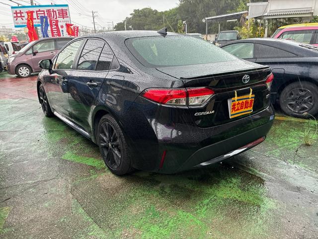 カローラ ハイブリッド　ダブルバイビー５０ミリオンエディション（2枚目）