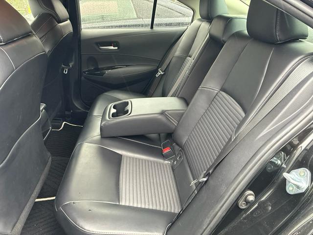 カローラ ハイブリッド　ダブルバイビー５０ミリオンエディション（5枚目）