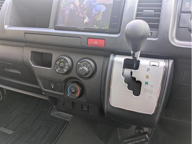 ハイエースワゴン ＤＸウェルジョイン　福祉車両　フルセグ　メモリーナビ　ＤＶＤ再生　バックカメラ　乗車定員１０人　３列シート　記録簿（21枚目）