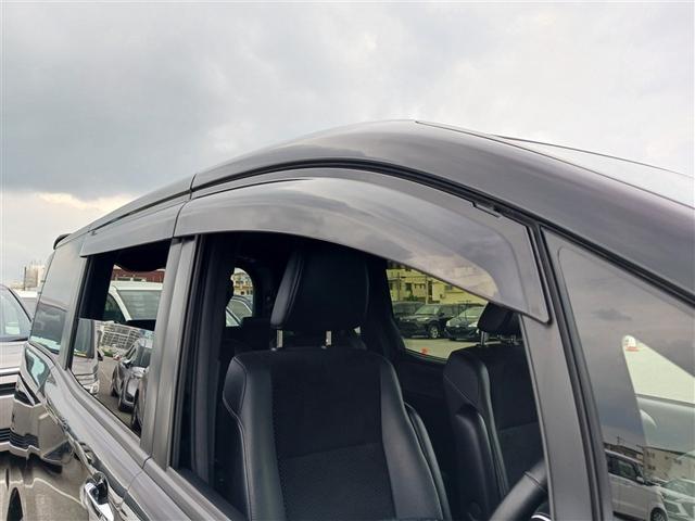 ヴォクシー ハイブリッドＺＳ　煌ＩＩＩ　フルセグ　メモリーナビ　ＤＶＤ再生　ミュージックプレイヤー接続可　バックカメラ　衝突被害軽減システム　ＥＴＣ　両側電動スライド　ＬＥＤヘッドランプ　乗車定員７人　３列シート　記録簿（12枚目）