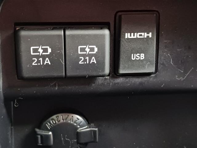 ヴォクシー ハイブリッドＺＳ　煌ＩＩＩ　フルセグ　メモリーナビ　ＤＶＤ再生　ミュージックプレイヤー接続可　バックカメラ　衝突被害軽減システム　ＥＴＣ　両側電動スライド　ＬＥＤヘッドランプ　乗車定員７人　３列シート　記録簿（39枚目）