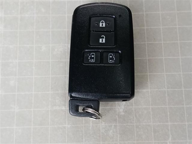 ヴォクシー ハイブリッドＺＳ　煌ＩＩＩ　フルセグ　メモリーナビ　ＤＶＤ再生　ミュージックプレイヤー接続可　バックカメラ　衝突被害軽減システム　ＥＴＣ　両側電動スライド　ＬＥＤヘッドランプ　乗車定員７人　３列シート　記録簿（40枚目）