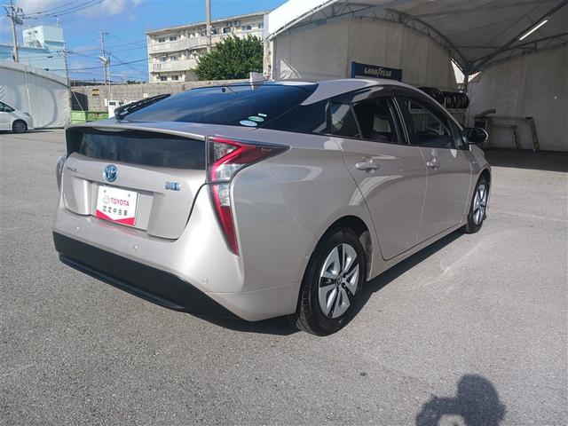 プリウス Ａ　フルセグ　メモリーナビ　ＤＶＤ再生　ミュージックプレイヤー接続可　バックカメラ　衝突被害軽減システム　ＥＴＣ　ドラレコ　ＬＥＤヘッドランプ（8枚目）