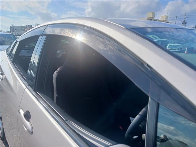 プリウス Ａ　フルセグ　メモリーナビ　ＤＶＤ再生　ミュージックプレイヤー接続可　バックカメラ　衝突被害軽減システム　ＥＴＣ　ドラレコ　ＬＥＤヘッドランプ（12枚目）