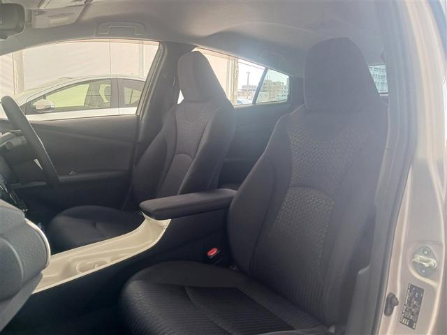 プリウス Ａ　フルセグ　メモリーナビ　ＤＶＤ再生　ミュージックプレイヤー接続可　バックカメラ　衝突被害軽減システム　ＥＴＣ　ドラレコ　ＬＥＤヘッドランプ（16枚目）