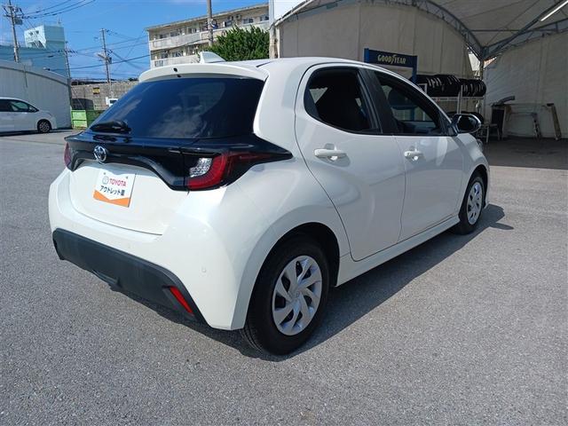 ヤリス Ｘ　メモリーナビ　ミュージックプレイヤー接続可　バックカメラ　衝突被害軽減システム　ＥＴＣ（8枚目）