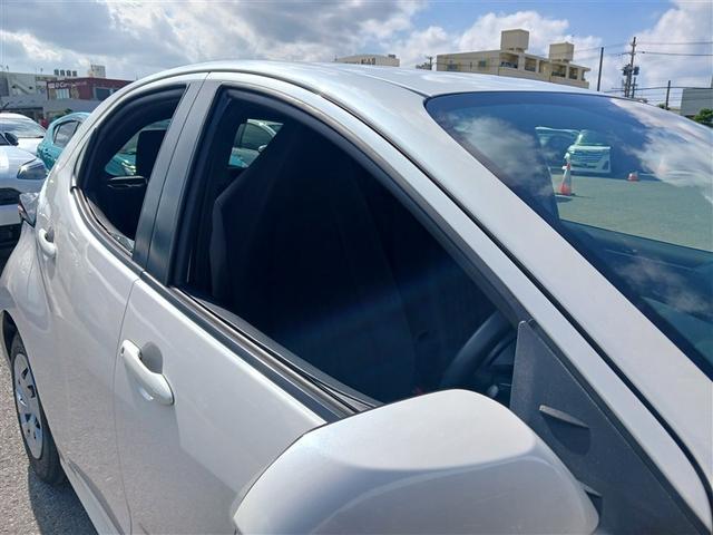 ヤリス Ｘ　メモリーナビ　ミュージックプレイヤー接続可　バックカメラ　衝突被害軽減システム　ＥＴＣ（13枚目）