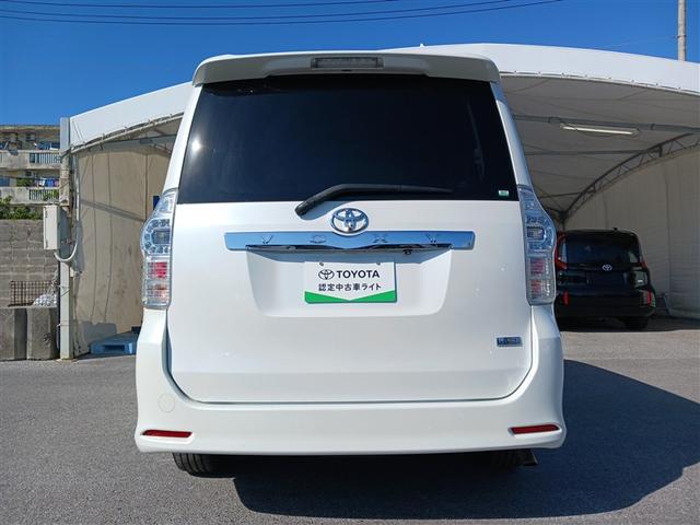 ヴォクシー ZS 煌III バックカメラ ETC 両側電動スライド ウオークスルー 乗車定員8人 3列シート(9枚目)