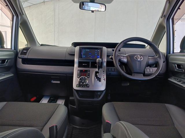 ヴォクシー ZS 煌III バックカメラ ETC 両側電動スライド ウオークスルー 乗車定員8人 3列シート(23枚目)