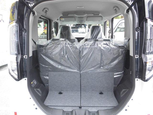 スペーシアカスタム 　ハイブリット　ＸＳ　新車新型　　８インチナビ　バイザー　フロアマット用品３点付（15枚目）