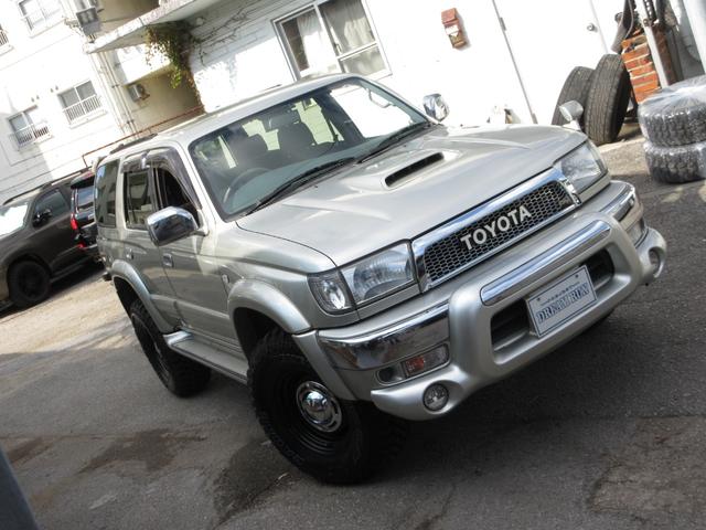 ハイラックスサーフ 　新品ホイル　新品ＭＴタイヤ　新品リフトアップ　新品ＴＯＹＯＴＡメッキグリルメッキ前後バンパー　メッキドアミラー　背面タイヤ　タイベル交換済み（4枚目）