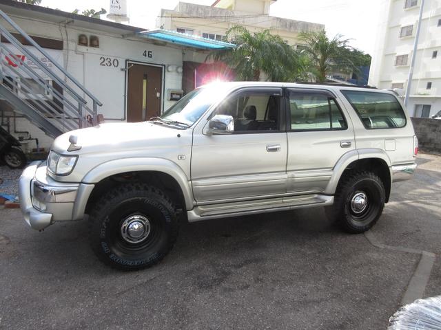 ハイラックスサーフ 　新品ホイル　新品ＭＴタイヤ　新品リフトアップ　新品ＴＯＹＯＴＡメッキグリルメッキ前後バンパー　メッキドアミラー　背面タイヤ　タイベル交換済み（9枚目）