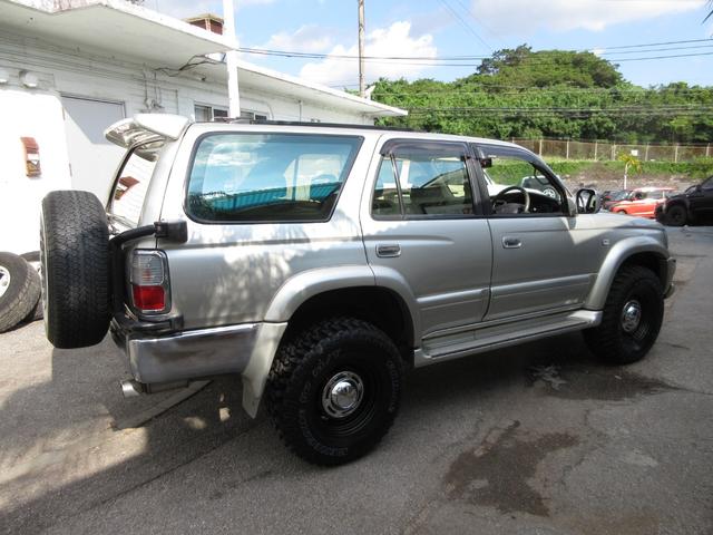 ハイラックスサーフ 　新品ホイル　新品ＭＴタイヤ　新品リフトアップ　新品ＴＯＹＯＴＡメッキグリルメッキ前後バンパー　メッキドアミラー　背面タイヤ　タイベル交換済み（10枚目）