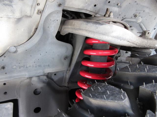 ハイラックスサーフ 　新品ホイル　新品ＭＴタイヤ　新品リフトアップ　新品ＴＯＹＯＴＡメッキグリルメッキ前後バンパー　メッキドアミラー　背面タイヤ　タイベル交換済み（12枚目）