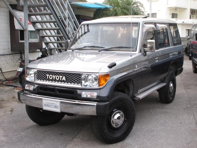 ランドクルーザープラド 純正カラー全ペイント リフトアップ 社外ホイル A/Tタイヤ 丸目ライト 社外メッキグリル サンルーフ LEDテールレンズ オレンジコーナーレンズ タイベル交換済み(3枚目)