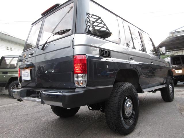 ランドクルーザープラド 純正カラー全ペイント リフトアップ 社外ホイル A/Tタイヤ 丸目ライト 社外メッキグリル サンルーフ LEDテールレンズ オレンジコーナーレンズ タイベル交換済み(14枚目)