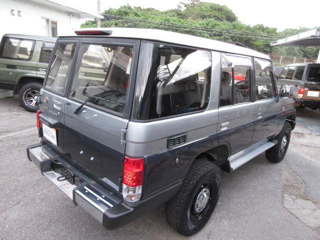 ランドクルーザープラド 純正カラー全ペイント リフトアップ 社外ホイル A/Tタイヤ 丸目ライト 社外メッキグリル サンルーフ LEDテールレンズ オレンジコーナーレンズ タイベル交換済み(15枚目)