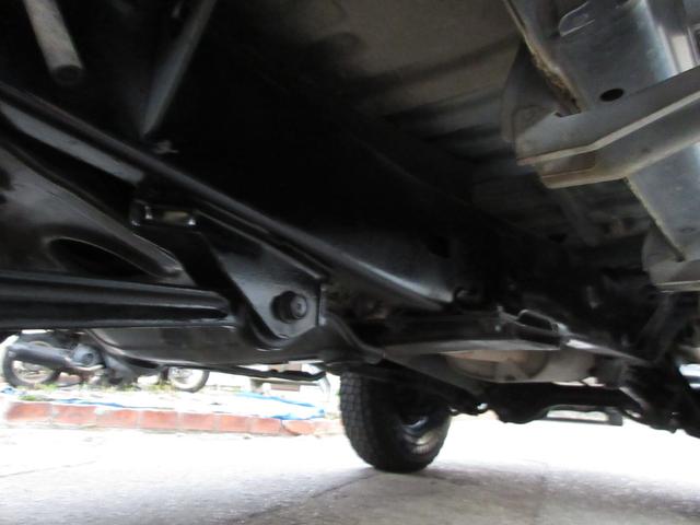 ランドクルーザープラド 純正カラー全ペイント リフトアップ 社外ホイル A/Tタイヤ 丸目ライト 社外メッキグリル サンルーフ LEDテールレンズ オレンジコーナーレンズ タイベル交換済み(31枚目)