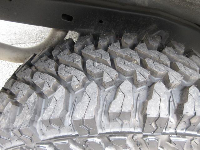 ハイラックスサーフ ＳＳＲ－Ｘ　ＮＥＷオールペイント　新品リフトアップ　新品ジオランダーＭＴタイヤ　新品社外グリル　インタークーラーディーゼルターボ（23枚目）