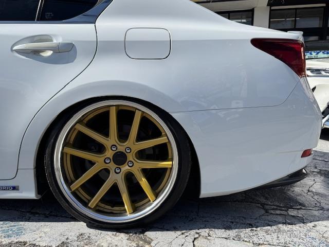 GS GS350 Fスポーツ スピンドルフェイス WORKグノーシス20インチアルミ HKS車高調 ブラウンレザーエアーシート 3眼ヘッドライト F&トランクスポ クルーズコントロール 電動サンシェード 社外マフラー(17枚目)
