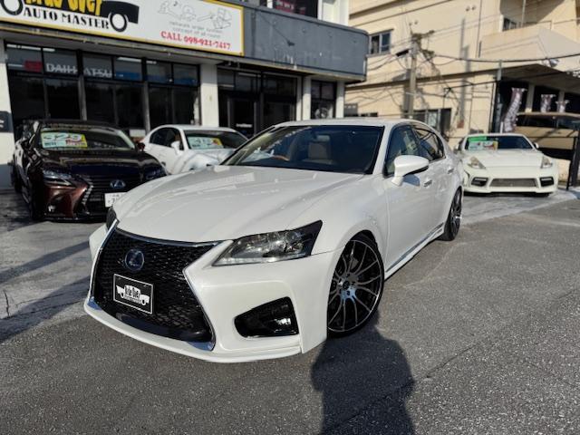 ＧＳ ＧＳ４５０ｈ　バージョンＬ　スピンドルバンパー　ローダウン　２０インチアルミ　ホワイト革張エアーシート　ナイトビューカメラ　コントロールパネル付アームレスト　電動サンシェード　ナビシート電動オットマン　プレミアムサウンド　ＨＵＤ