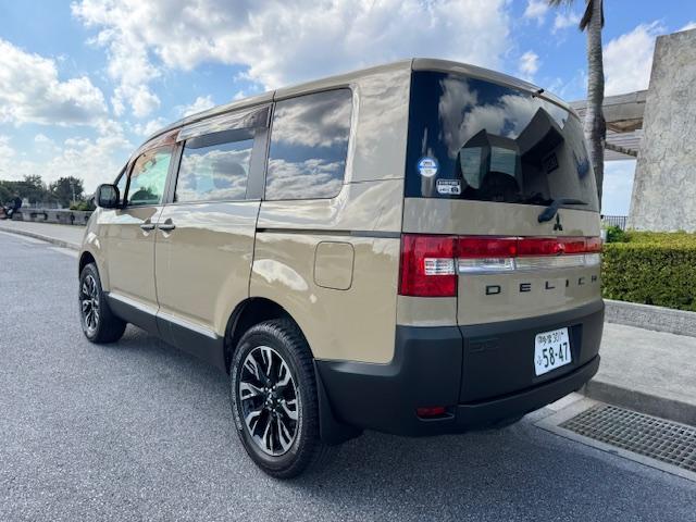 デリカD:5 G ナビパッケージ 1オーナー 4WD 社外サンドベージュオールペン 18インチアルミ バンパープロテクター ヨコハマジオランダーATタイヤ パワースライドドア 純正HDDナビF.S.Rカメラ フリップダウンモニター(9枚目)