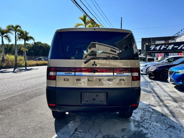 デリカＤ：５ Ｍ　サンドベージュオールペン済　リフトアップ　社外アルミ　ストラーダワイドＳＤナビ　Ｂｌｕｅｔｏｏｔｈ内蔵　２列目シートモニター　パワースライドドア　アンティーク調レザーシートカバー　Ｆバンパーガード（20枚目）