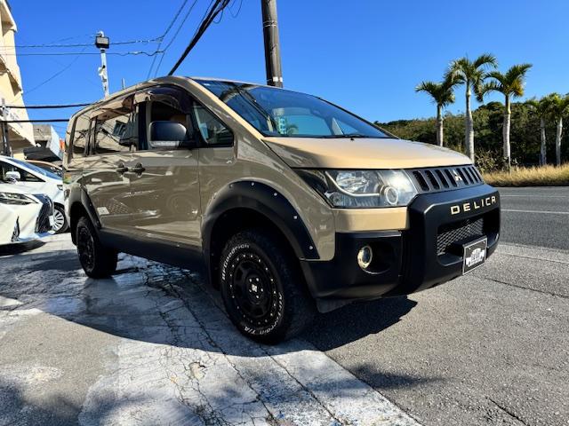 デリカＤ：５ Ｍ　サンドベージュオールペン済　リフトアップ　社外アルミ　ストラーダワイドＳＤナビ　Ｂｌｕｅｔｏｏｔｈ内蔵　２列目シートモニター　パワースライドドア　アンティーク調レザーシートカバー　Ｆバンパーガード（21枚目）