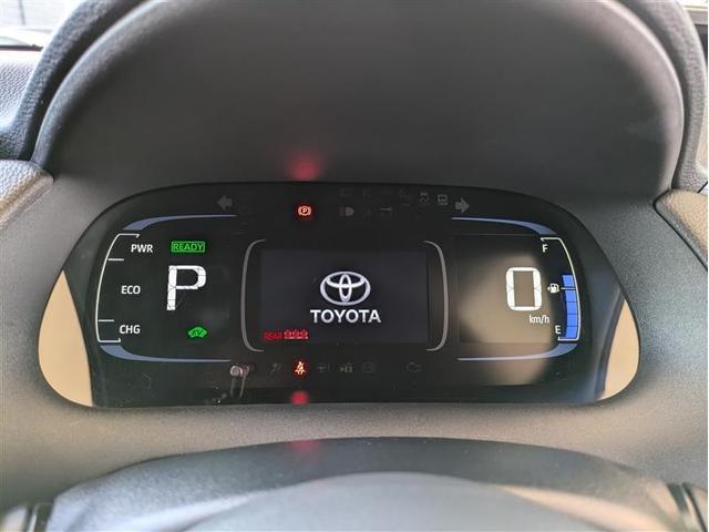 マルチインフォメーションディスプレイ付きのメーターです。エコ運転へ導く多彩な情報を表示してくれます。