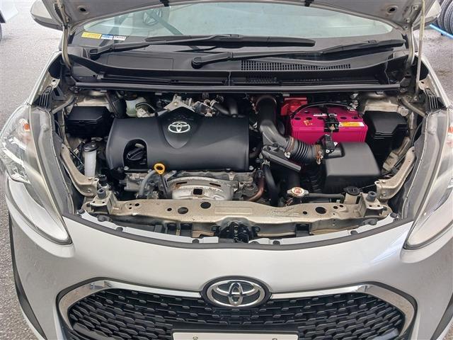 シエンタ ファンベースＸ　ミュージックプレイヤー接続可　電動スライドドア　ウオークスルー　アイドリングストップ（12枚目）