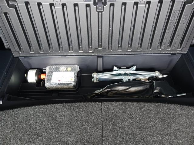 シエンタ ファンベースＸ　ミュージックプレイヤー接続可　電動スライドドア　ウオークスルー　アイドリングストップ（18枚目）