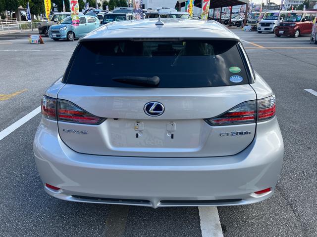 ＣＴ ＣＴ２００ｈ　バージョンＣ　ナビ　フルセグＴＶ　ＤＶＤ　バックカメラ　ステアリングリモコン　オートクルーズ　オートライト　アルミホイール　キープッシュスタート　キーフリー（6枚目）