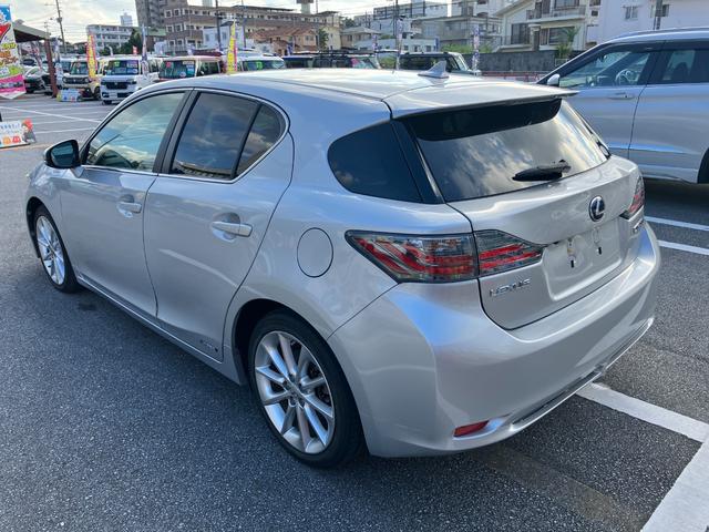 ＣＴ ＣＴ２００ｈ　バージョンＣ　ナビ　フルセグＴＶ　ＤＶＤ　バックカメラ　ステアリングリモコン　オートクルーズ　オートライト　アルミホイール　キープッシュスタート　キーフリー（7枚目）