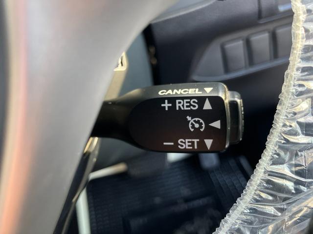 ＣＴ ＣＴ２００ｈ　バージョンＣ　ナビ　フルセグＴＶ　ＤＶＤ　バックカメラ　ステアリングリモコン　オートクルーズ　オートライト　アルミホイール　キープッシュスタート　キーフリー（17枚目）