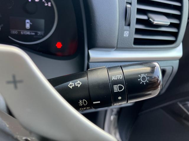 ＣＴ ＣＴ２００ｈ　バージョンＣ　ナビ　フルセグＴＶ　ＤＶＤ　バックカメラ　ステアリングリモコン　オートクルーズ　オートライト　アルミホイール　キープッシュスタート　キーフリー（18枚目）